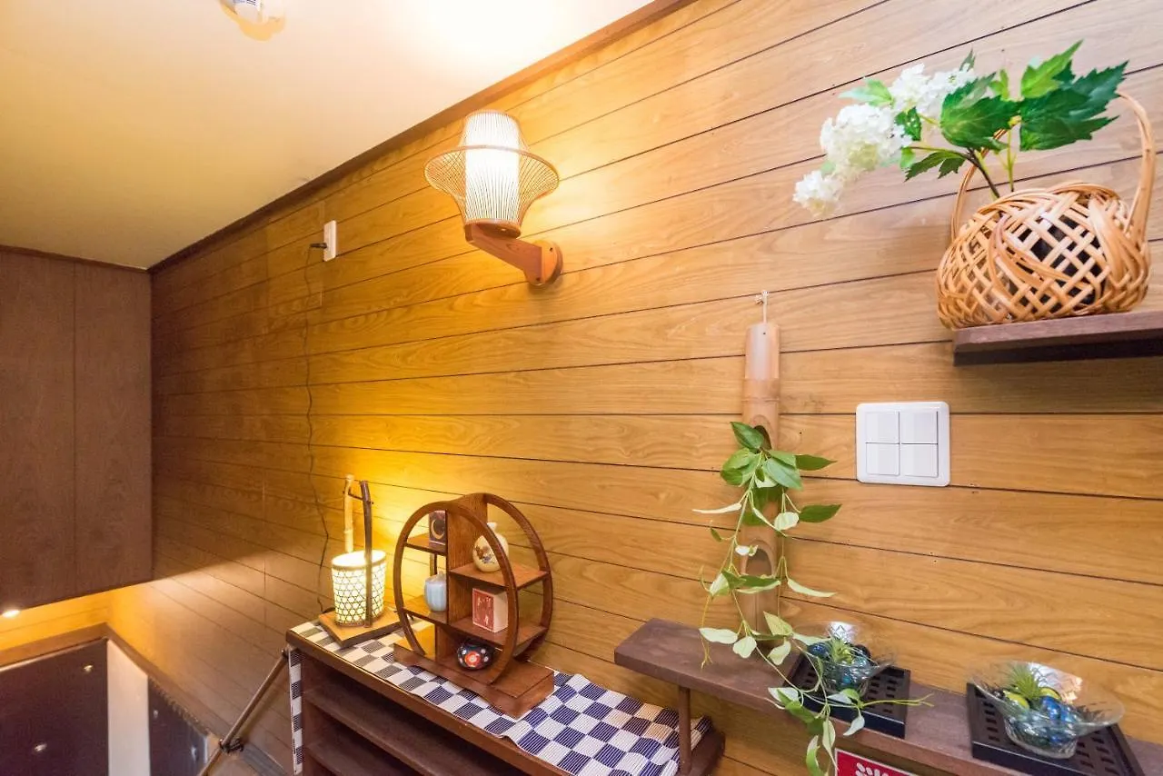 The Bamboo Moon Palace / Shin-Osaka Holiday home Osaka
